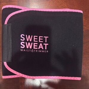 Sweet Sweat Waist Trimmer in Black and Pink